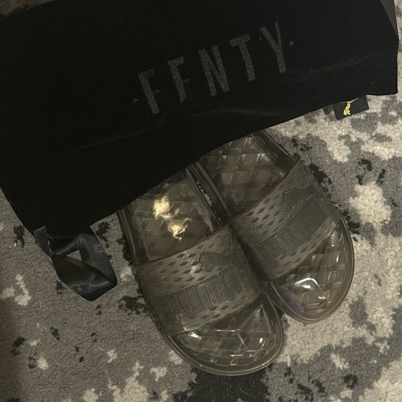 Puma x Fenty Jelly Slides - Picture 3 of 5
